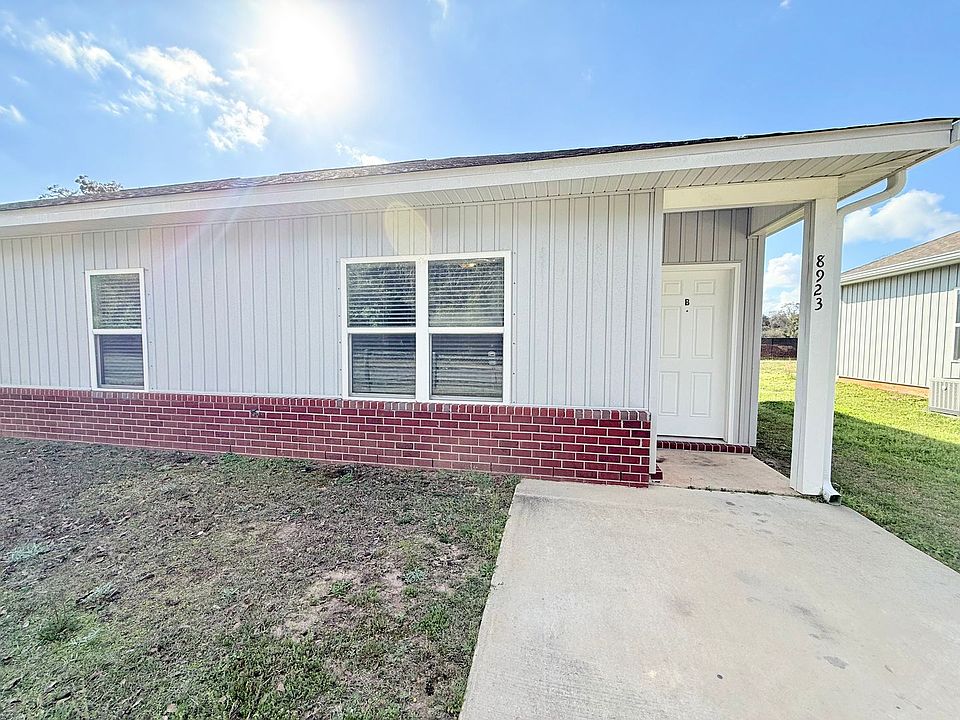 1st image of 8923 Untreiner Ave #B