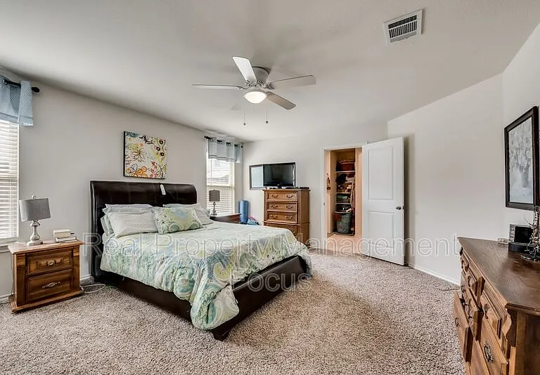 809 Meadow Wood Ln — Photo 12