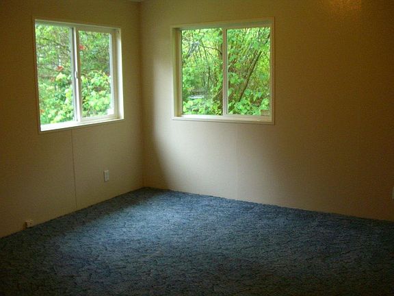 4th image of 81 NE Firwood Pl
