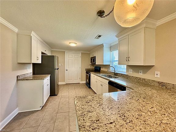 2nd image of 739 Childs Ave