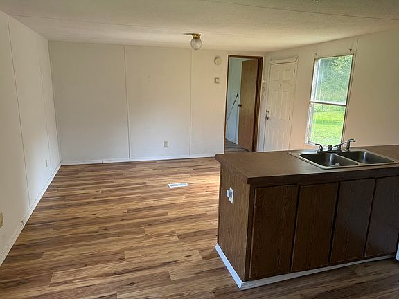 4th image of 1303-1303 Hamblin Hollow Rd