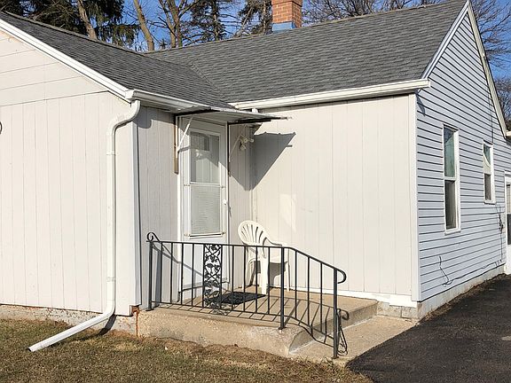 2nd image of 826 Kingsley Dr