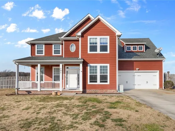 121 NW River Dr, Moyock, NC 27958