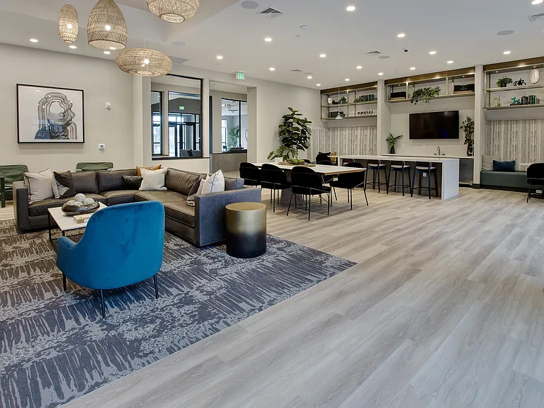 Find a range of amenities crafted to make every day incredible, from the daily details like controlled-access parking and bike storage, to refreshing and dynamic community gathering spaces.