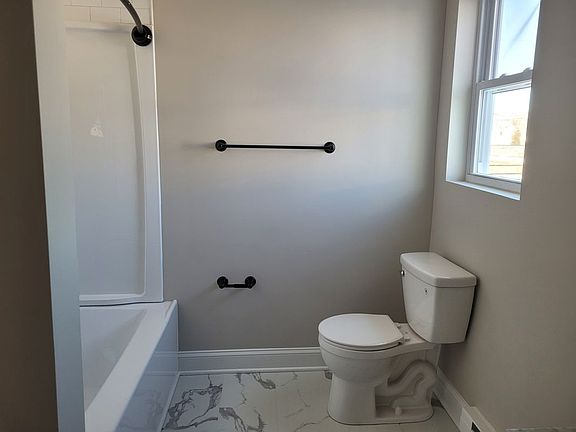 5th image of 2006 Washington Ave APT 5