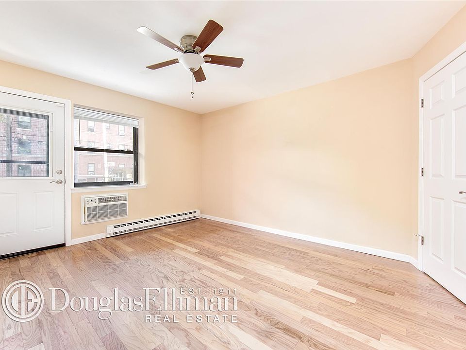 1st image of 3123 Crescent St APT 1A