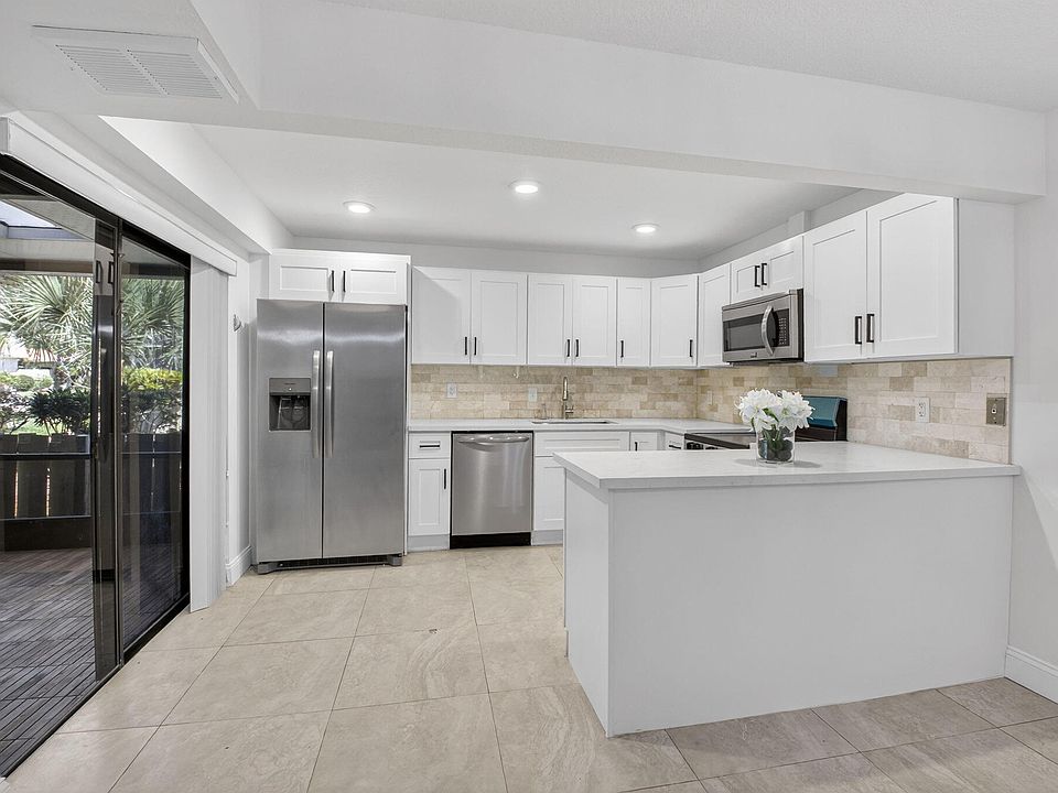 1st image of 717 NW 29th Avenue #B