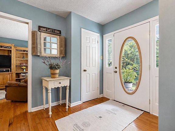 5th image of 4 Whitewater Ln