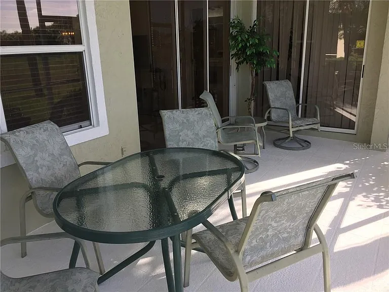 549 Fallbrook Dr — Photo 20