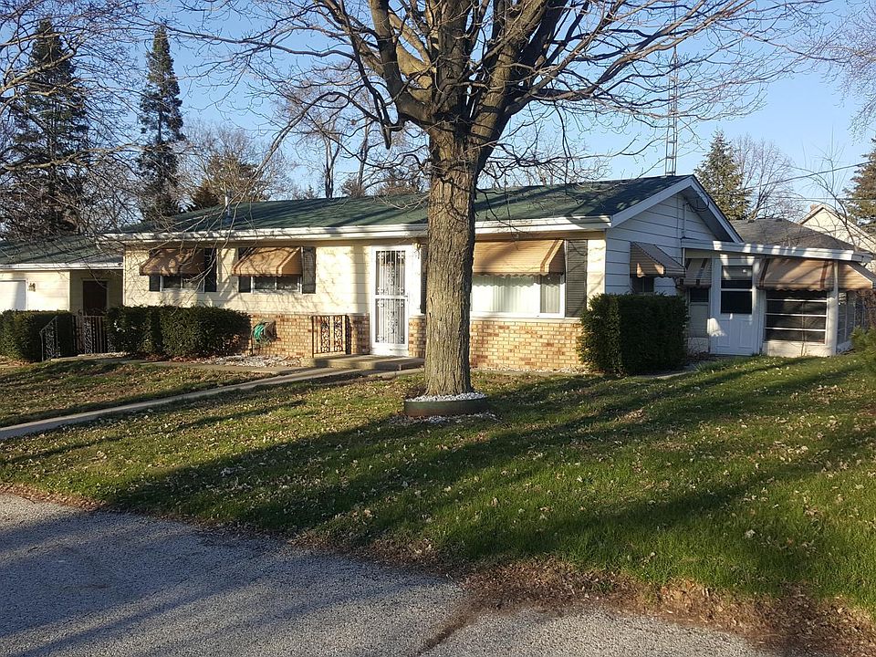 1 N Lake Ave, Fox Lake, IL 60020 Zillow