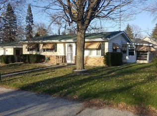 1 N Lake Ave, Fox Lake, IL 60020