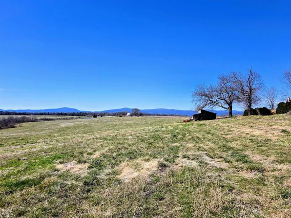 19 Fredericksburg Rd, Ruckersville, VA 22968