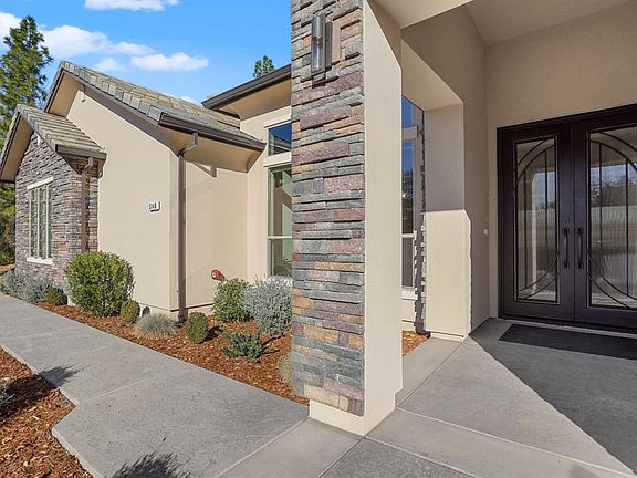 3rd image of 5140 Bella Vista Cir