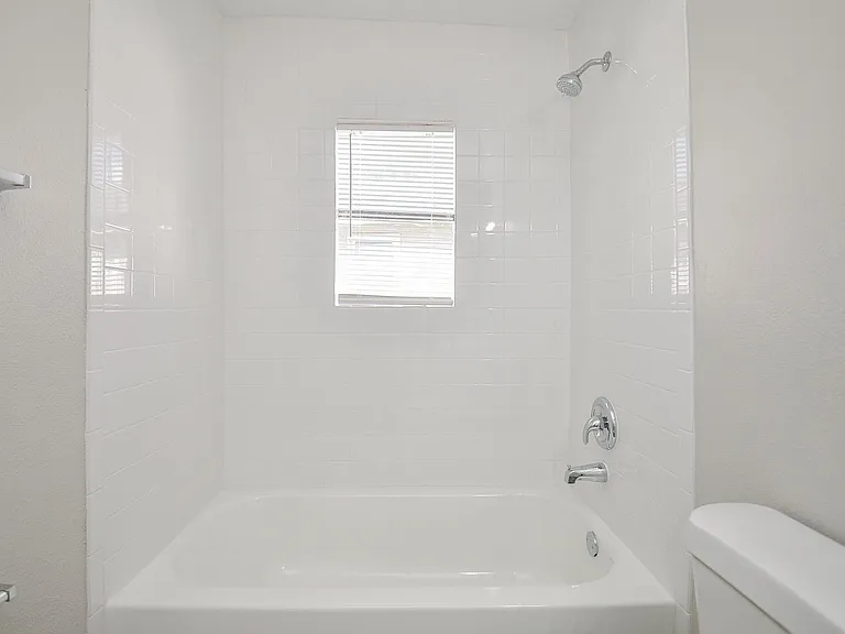 6010 Collingsworth St #2 — Photo 15