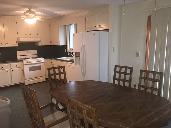 Eat In Kitchen