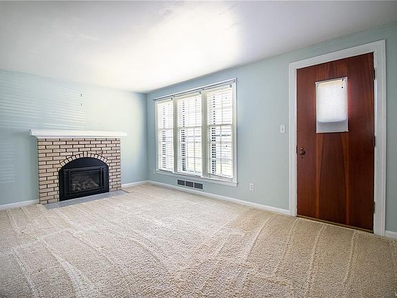 2nd image of 22 Vernon Dr