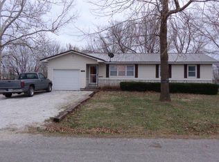 110 W Crestview St, Stockton, MO 65785