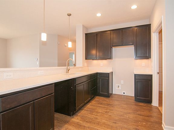 3rd image of 8654 Twain Ln