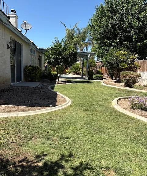 804 Quintana Dr — Photo 2