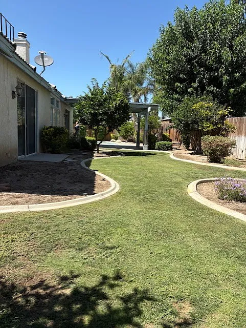 Building Photo - 804 Quintana Dr