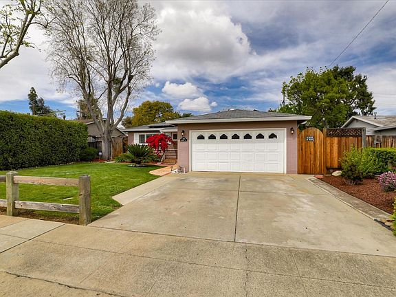 2nd image of 1841 Charmeran Ave