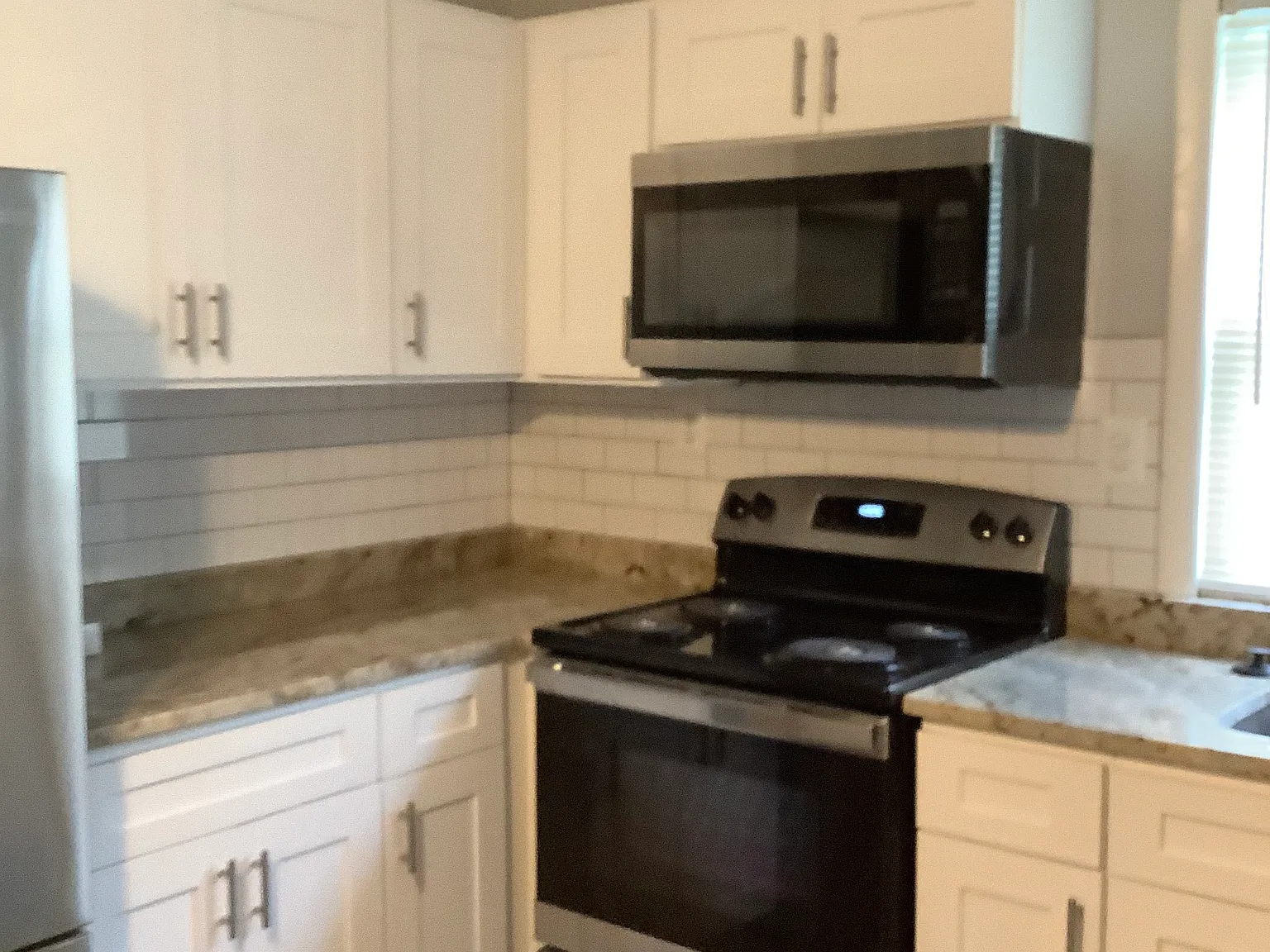 2 bed, 924 sqft, $1,950 — Photo 2