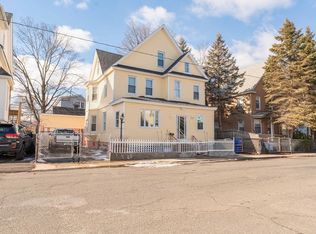 46 Orlando St, Springfield, MA 01108