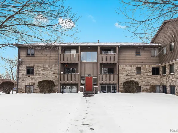 8709 Candlewood Trl APT 5, Brighton, MI 48116