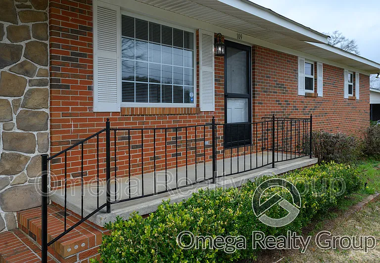 109 Shellfield Rd — Photo 4
