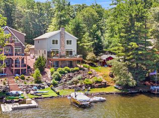 116 S Lake Dr, Lake Harmony, PA 18624