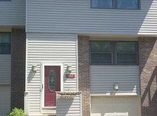 542 Hunters Path Rd, Bridgeville, PA 15017