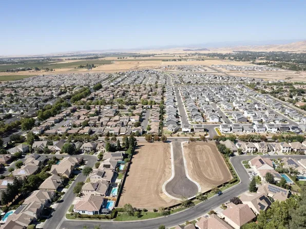 1763 N Preuss Ave, Clovis, CA 93619