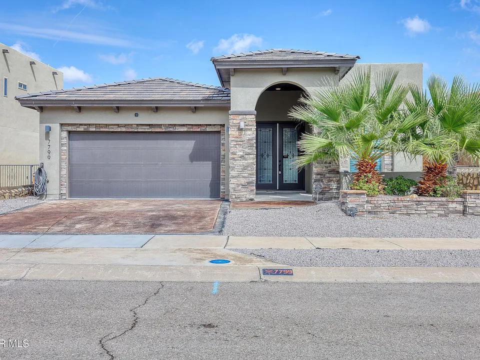 7799 Enchanted View Dr