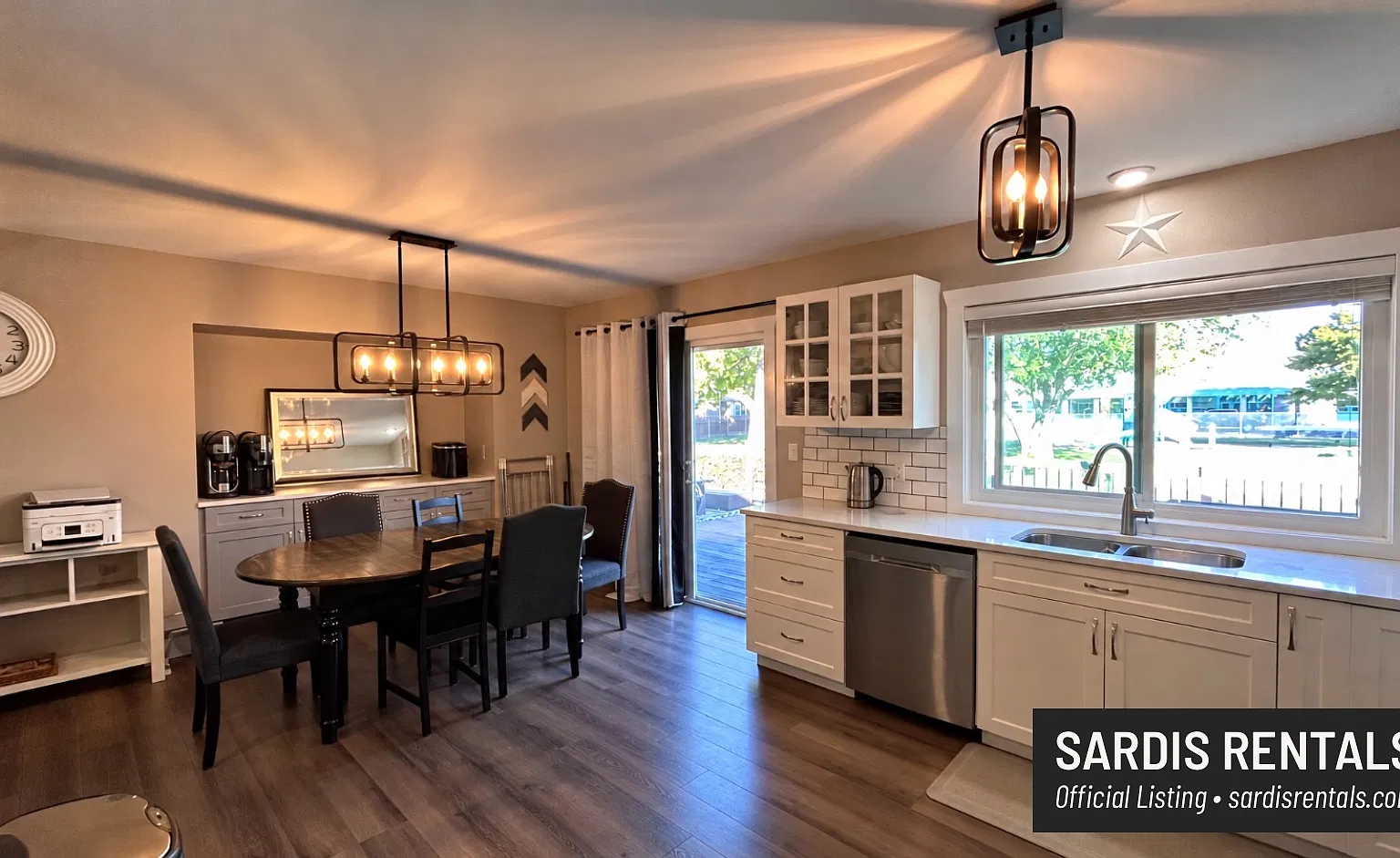 4 bed, 2400 sqft, $3,400 — Photo 4