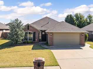 2106 Thomas Trl, Edmond, OK 73003