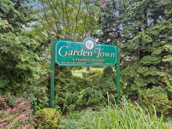 1195 E Broadway #L21, Hewlett, NY 11557