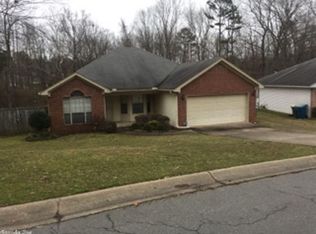 2501 Creekside Dr, Little Rock, AR 72211