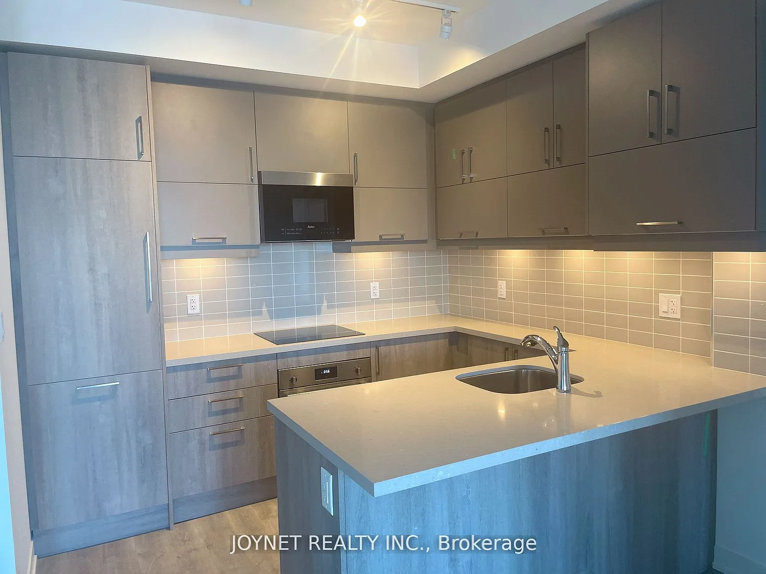 3 bed, $3,000 — Photo 3