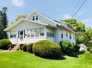 811 E 3rd St, Dixon, IL 61021