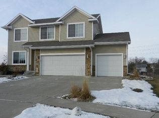9389 Fairview Dr, West Des Moines, IA 50266