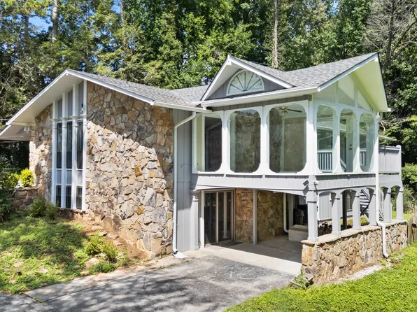 8129 Ainsworth Dr, Knoxville, TN 37909