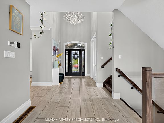 5th image of 41 Talbot Grove Ln