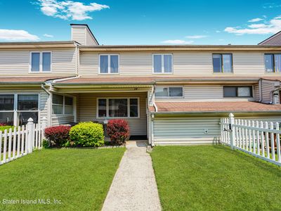 34 Regis Dr, Staten Island, NY, 10314