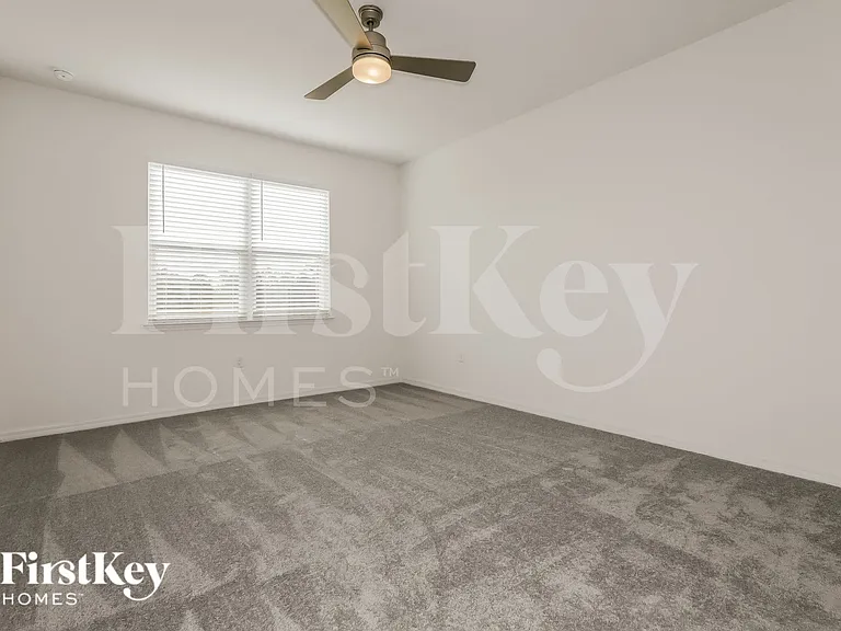 204 Windsor Reserve Dr — Photo 8