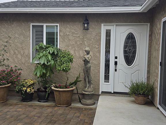 2nd image of 12035 Racket Ct