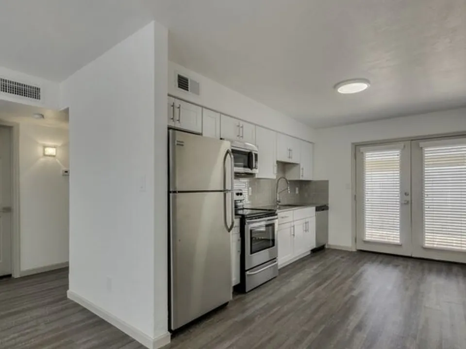 8605 E Coronado Rd