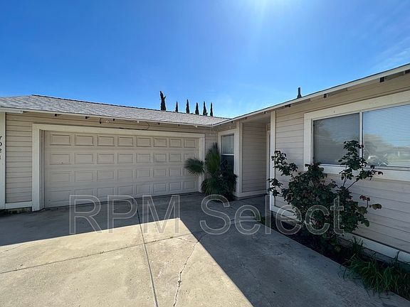 2nd image of 7021 Woodbine Ave