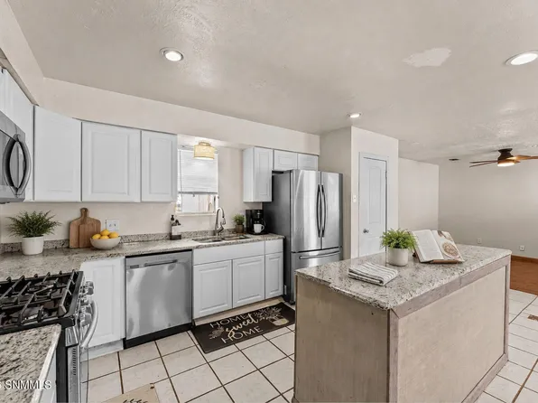 5850 Garcia Dr, Las Cruces, NM 88032