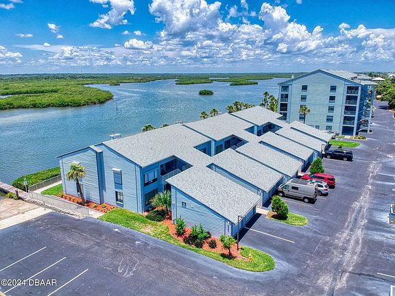 2nd image of 835 Ladyfish Ave #A105
