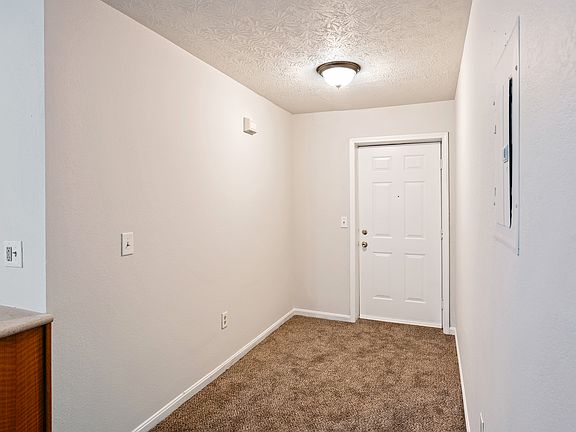 3rd image of 5342 Shepherdsville Rd Unit 8